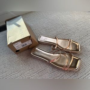 Brand New- Womens Dolce Vita Rose Gold Vinny Sandals- size 13